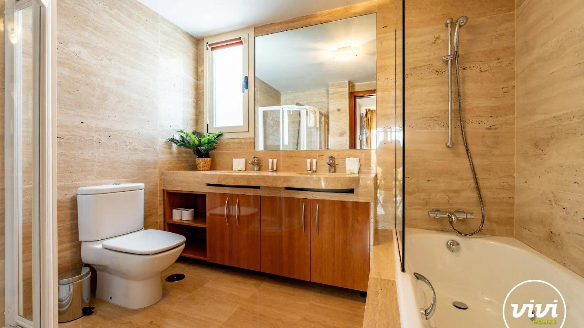 Vivi Homes - Casa Duque Pool, Gym, Terrace & Golf Alhaurin de la Torre 0*,